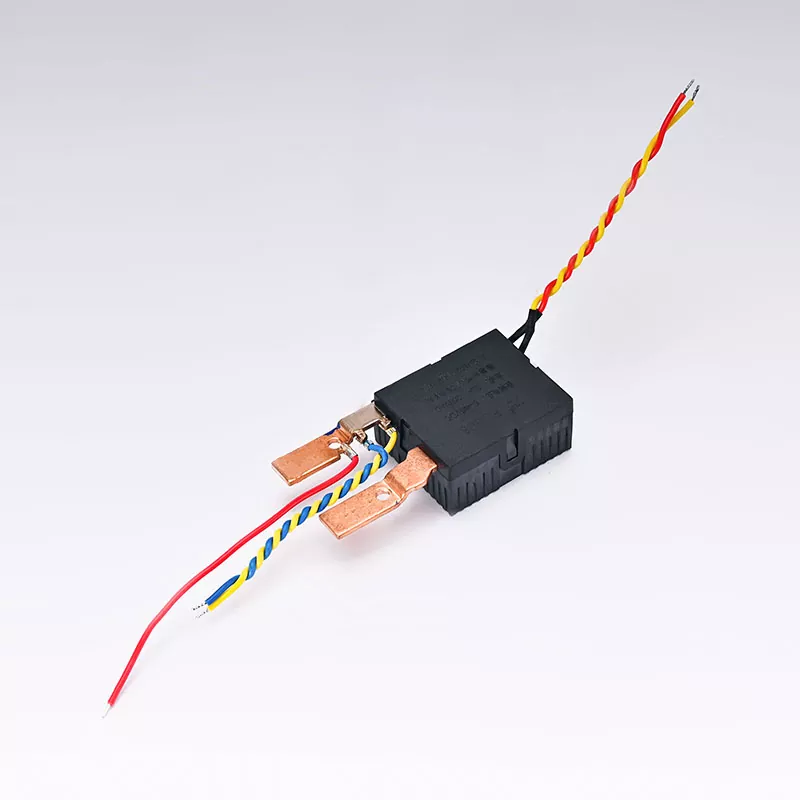 Enfas 2P-skena typ vänster-in-höger-ut låsrelä